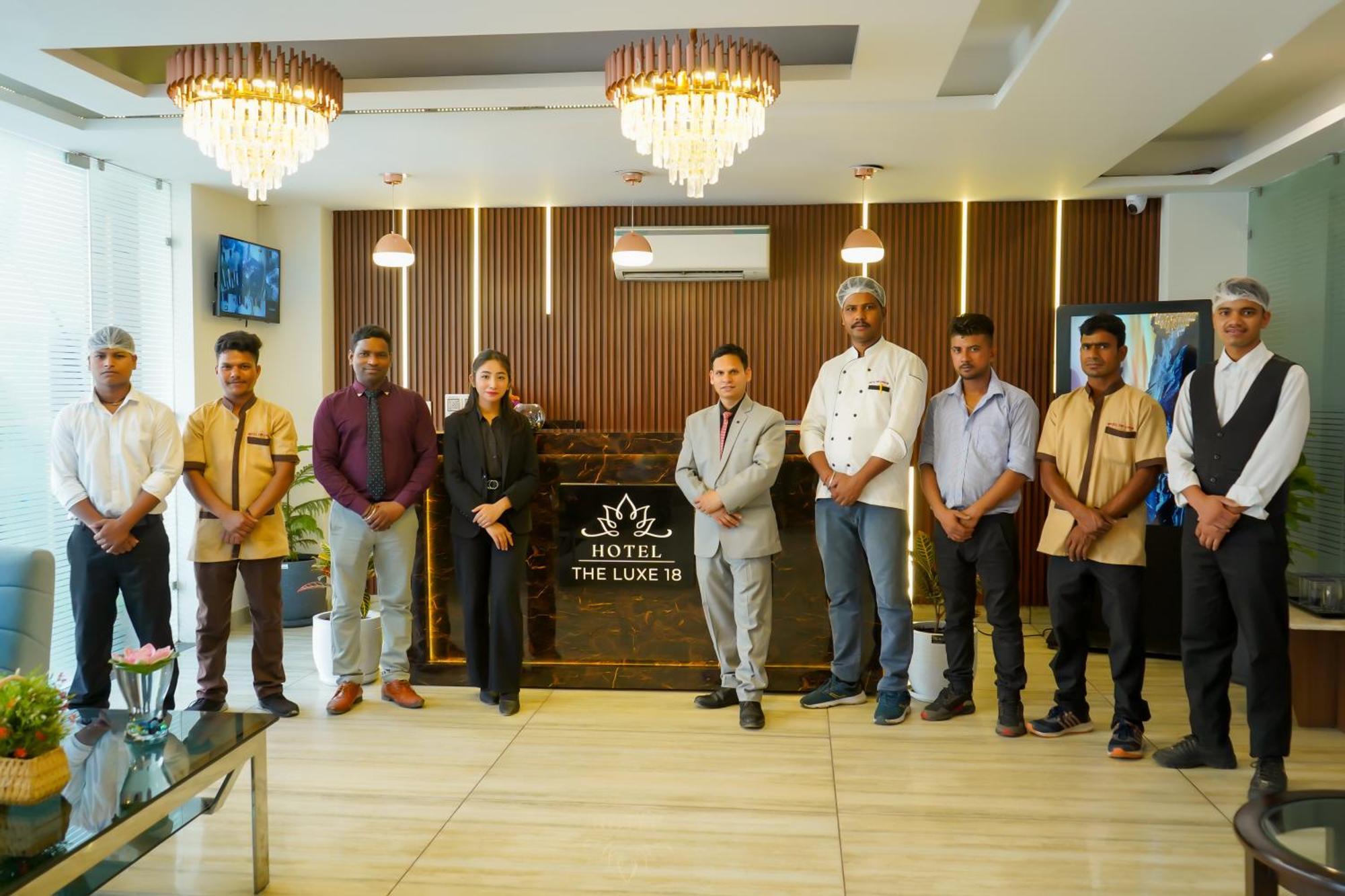 Hotel The Luxe 18 - Golf Course Road Gurgaon Exterior foto