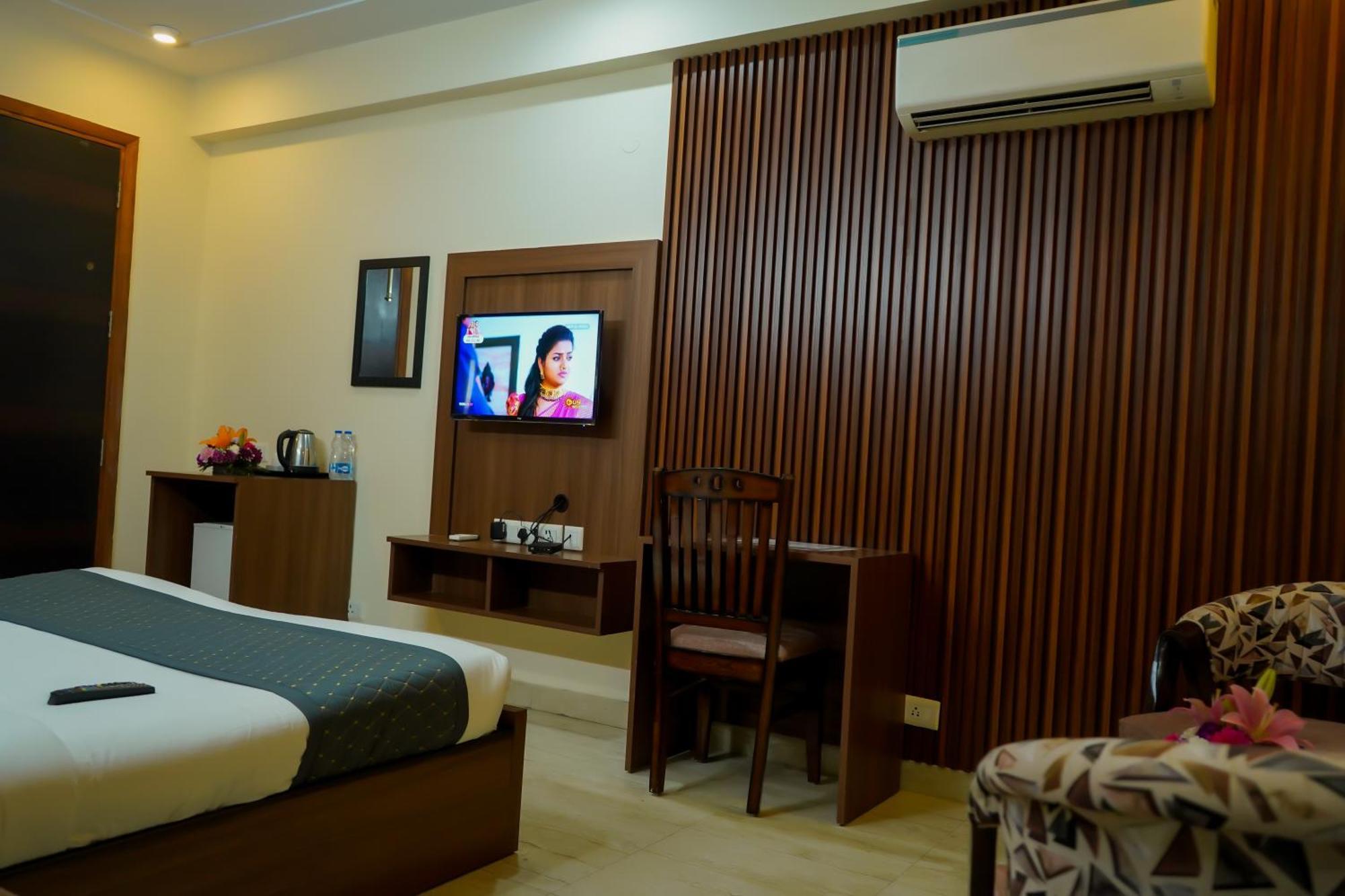 Hotel The Luxe 18 - Golf Course Road Gurgaon Exterior foto