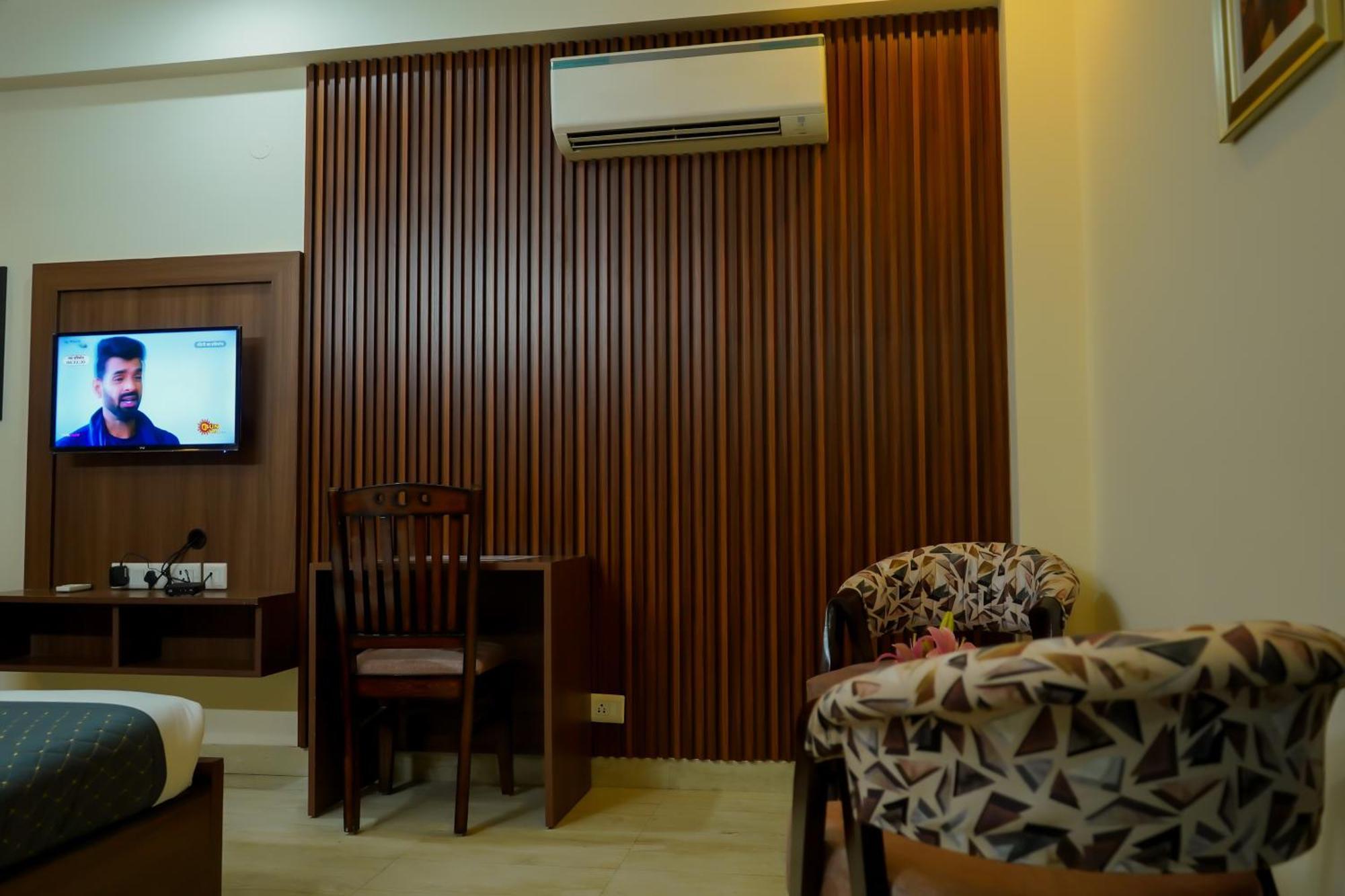 Hotel The Luxe 18 - Golf Course Road Gurgaon Exterior foto