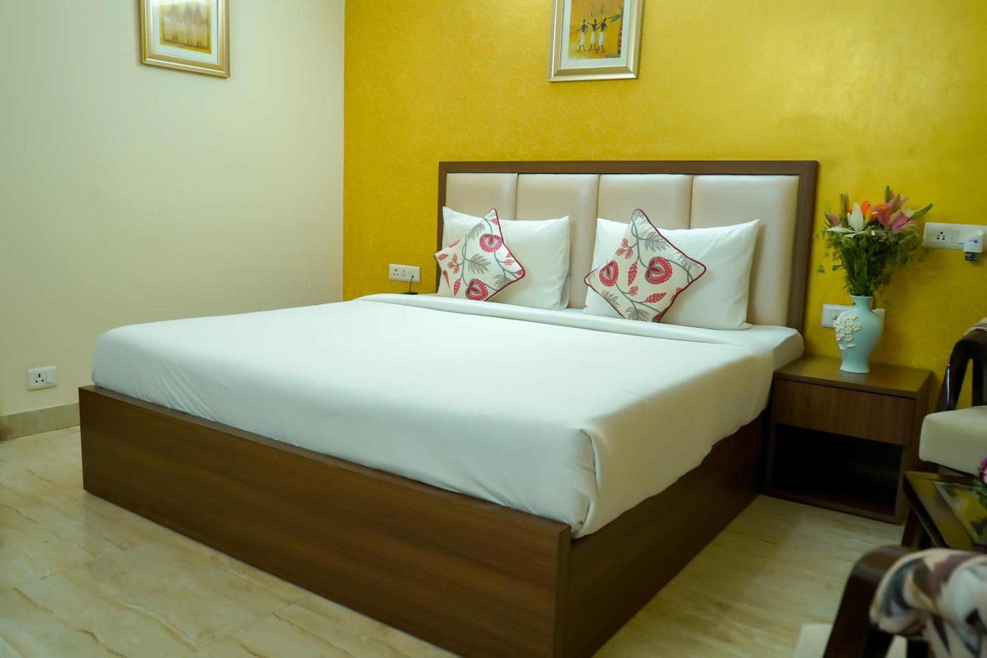 Hotel The Luxe 18 - Golf Course Road Gurgaon Exterior foto