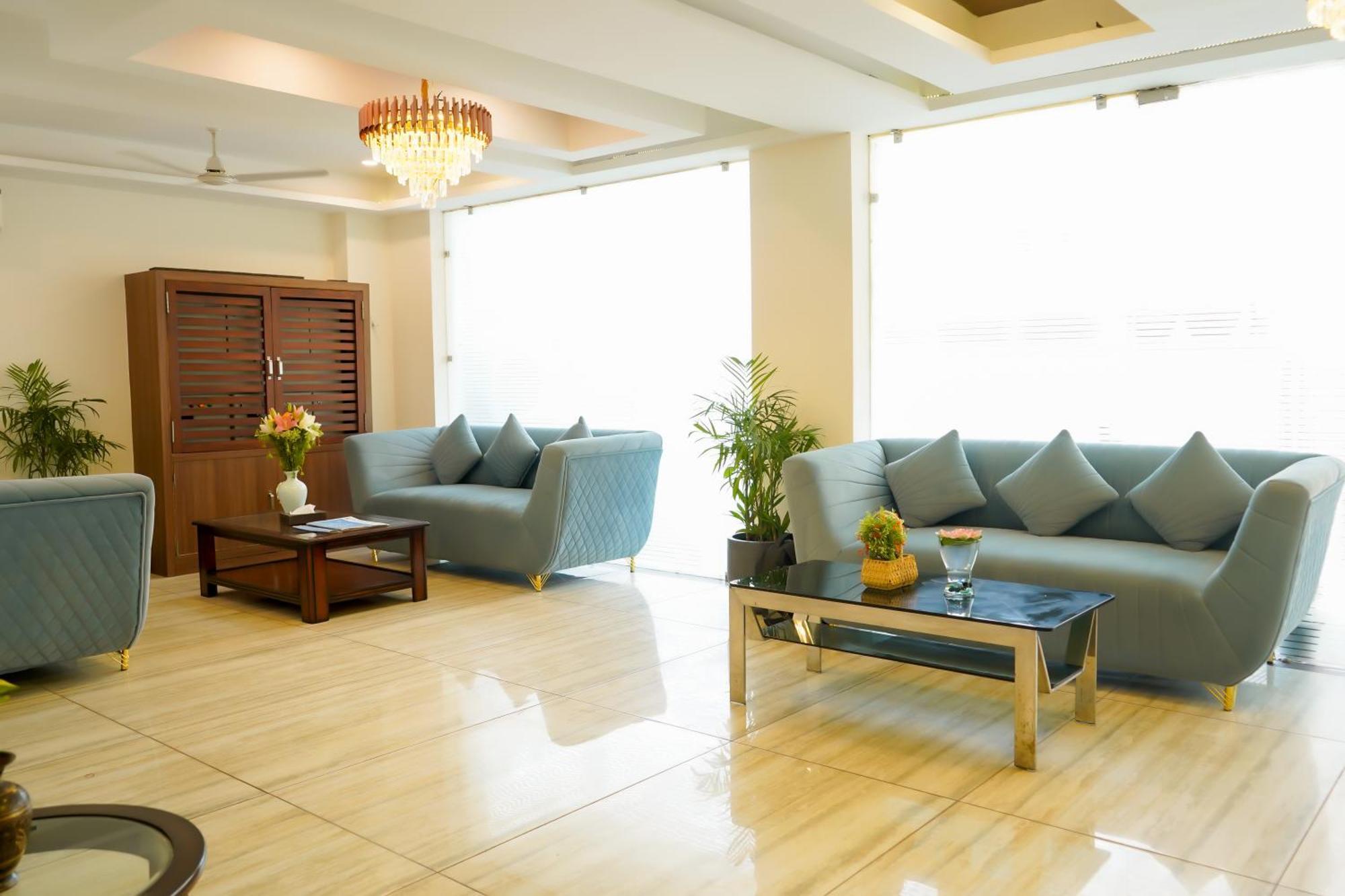 Hotel The Luxe 18 - Golf Course Road Gurgaon Exterior foto